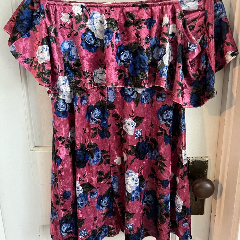 Hot Gal size M mini dress